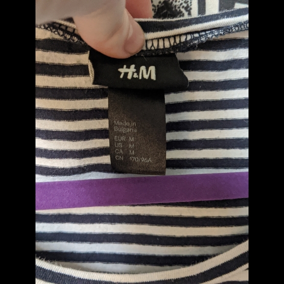 H&M Short Puff Sleeve Top Size M UEC - Picture 2 of 3